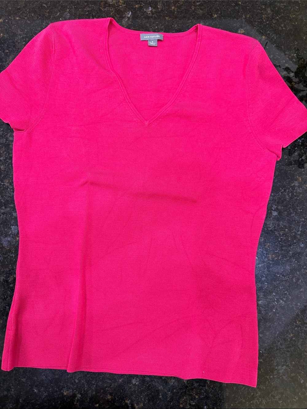 Ann Taylor Bright Pink V-Neck Short Sleeve sweater Knit Top